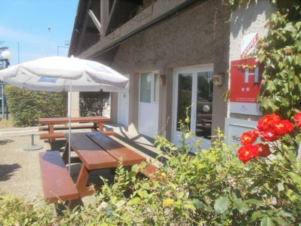Ibis Budget Tarbes Ngoại thất bức ảnh