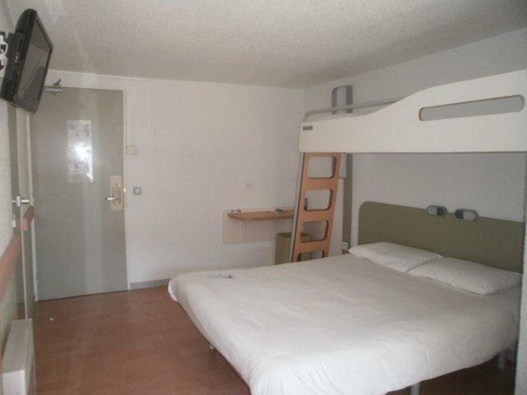 Ibis Budget Tarbes Phòng bức ảnh
