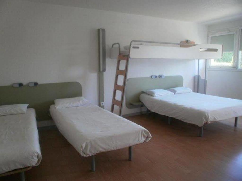 Ibis Budget Tarbes Ngoại thất bức ảnh